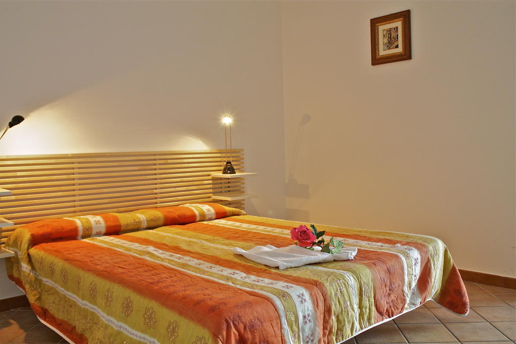 Residence Sol Levante Frascati Rum bild